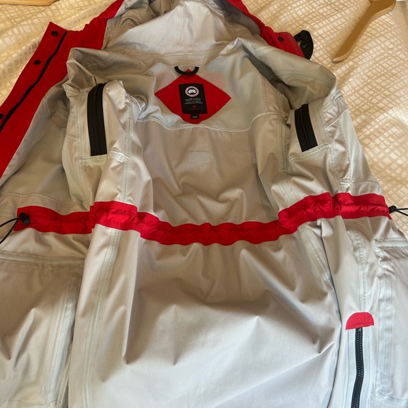 Canada Goose Rain jacket - Picture 2 of 7